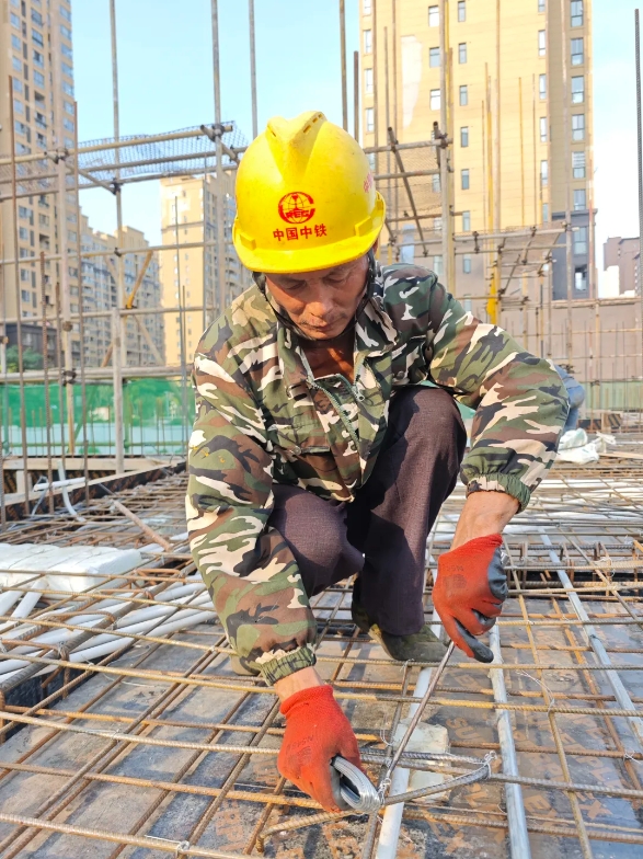 不懼高溫 “熱”力十足！致敬高溫下堅(jiān)守崗位的古鎮(zhèn)工作者（二）