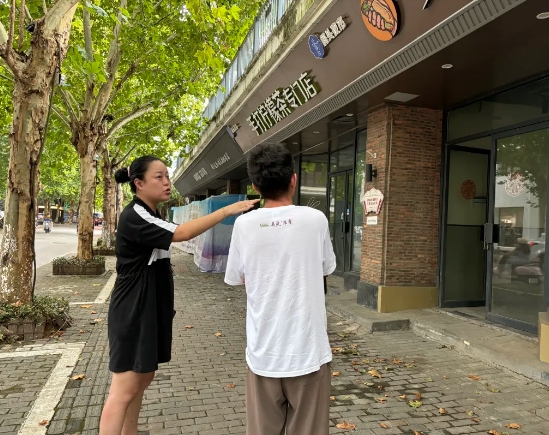 不懼高溫 “熱”力十足！致敬高溫下堅(jiān)守崗位的古鎮(zhèn)工作者（四）